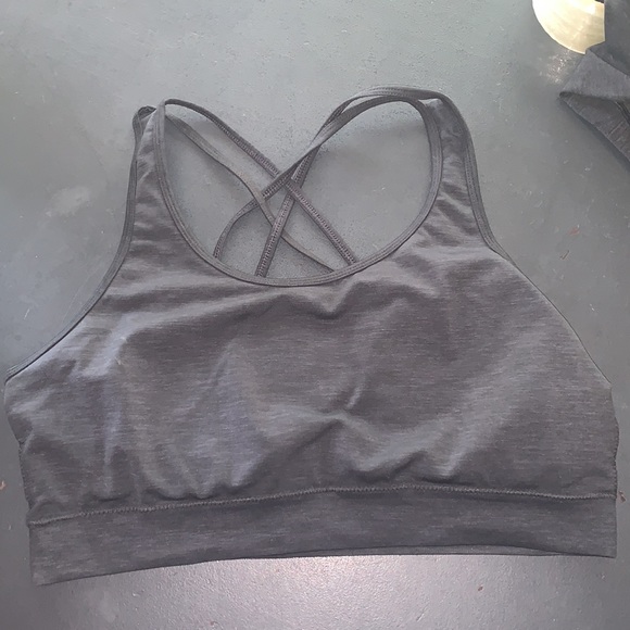 Alphalete Sports bra - Picture 2 of 4
